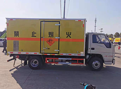思茅爆破器材运输车